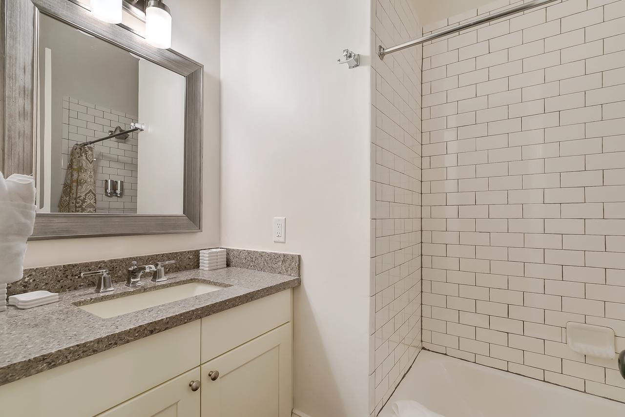 뉴올리언스 Modern 2Br On Carondelet By Hosteeva 아파트 외부 사진